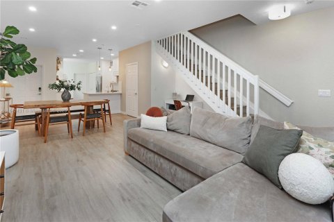Townhouse in Weston, Florida 2 bedrooms, 128.76 sq.m. № 1834225 - photo 4