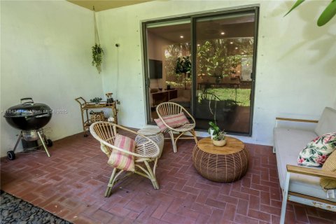 Townhouse in Weston, Florida 2 bedrooms, 128.76 sq.m. № 1834225 - photo 30