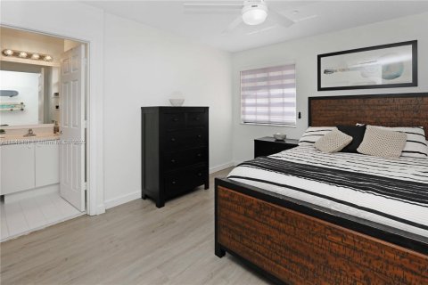 Townhouse in Weston, Florida 2 bedrooms, 128.76 sq.m. № 1834225 - photo 16