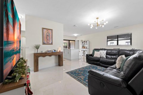 Casa en venta en Homestead, Florida, 3 dormitorios, 117.24 m2 № 1975574 - foto 15