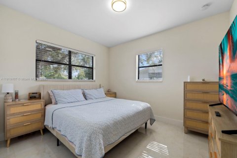 Casa en venta en Homestead, Florida, 3 dormitorios, 117.24 m2 № 1975574 - foto 16