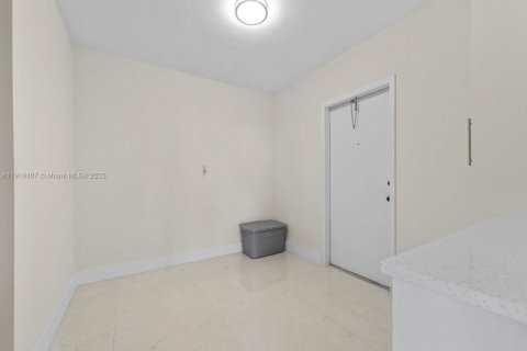 Casa en venta en Homestead, Florida, 3 dormitorios, 117.24 m2 № 1975574 - foto 20