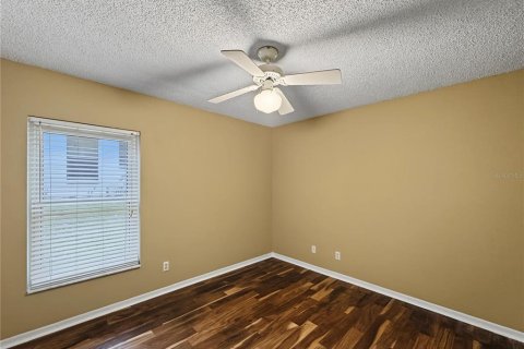 Villa ou maison à louer à Valrico, Floride: 3 chambres, 211.82 m2 № 2380893 - photo 15