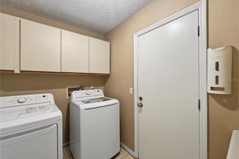 Villa ou maison à louer à Valrico, Floride: 3 chambres, 211.82 m2 № 2380893 - photo 14