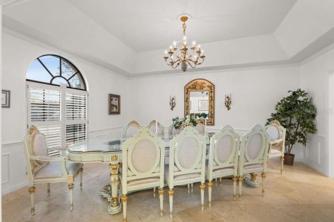 House in Windermere, Florida 5 bedrooms, 438.13 sq.m. № 2197448 - photo 19