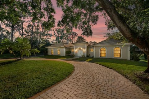 House in Windermere, Florida 5 bedrooms, 438.13 sq.m. № 2197448 - photo 2