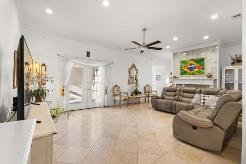House in Windermere, Florida 5 bedrooms, 438.13 sq.m. № 2197448 - photo 17
