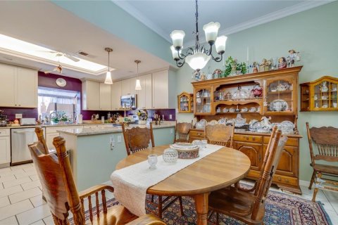 Купить кондоминиум в Кейп-Корал, Флорида 7 комнат, 127.74м2, № 1618819 - фото 9