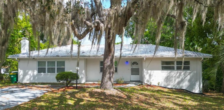 Casa en Inverness, Florida 3 dormitorios, 158.58 m2 № 1734432