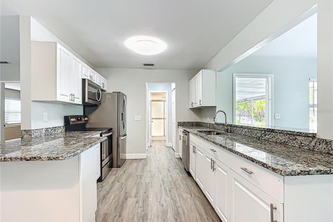 Casa en venta en Inverness, Florida, 3 dormitorios, 158.58 m2 № 1734432 - foto 9
