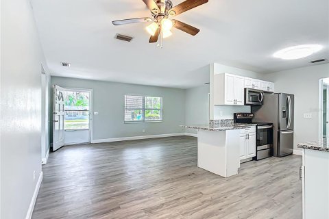 Casa en venta en Inverness, Florida, 3 dormitorios, 158.58 m2 № 1734432 - foto 13