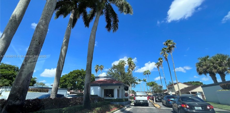 Villa ou maison à Hialeah, Floride 2 chambres, 86.58 m2 № 1888354
