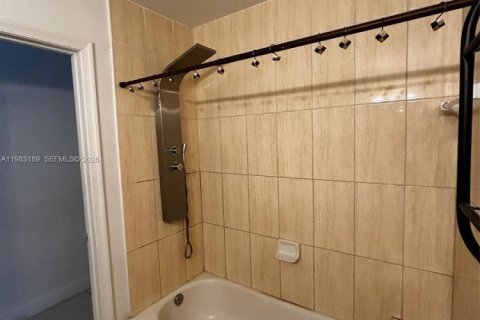 Купить кондоминиум в Майами, Флорида 1 комната, 37.25м2, № 2049991 - фото 8