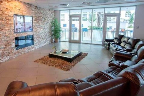 Купить кондоминиум в Майами, Флорида 1 комната, 37.25м2, № 2049991 - фото 14
