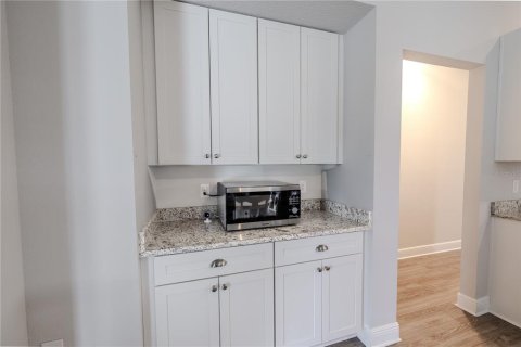 Casa en venta en Thonotosassa, Florida, 4 dormitorios, 282.61 m2 № 1884338 - foto 22