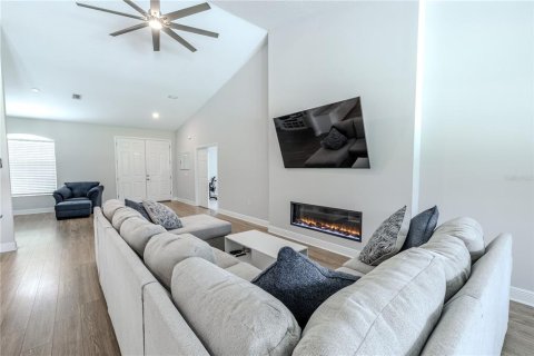 Casa en venta en Thonotosassa, Florida, 4 dormitorios, 282.61 m2 № 1884338 - foto 28
