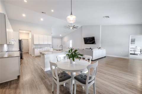 Casa en venta en Thonotosassa, Florida, 4 dormitorios, 282.61 m2 № 1884338 - foto 20