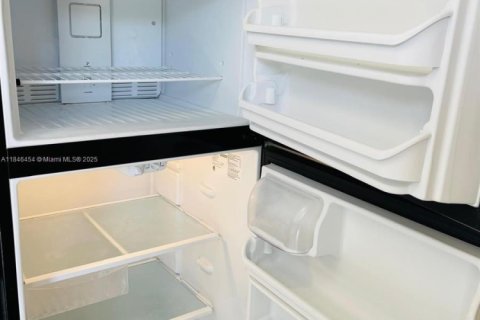 Propiedad comercial en venta en Miami, Florida, 238.11 m2 № 1852224 - foto 11
