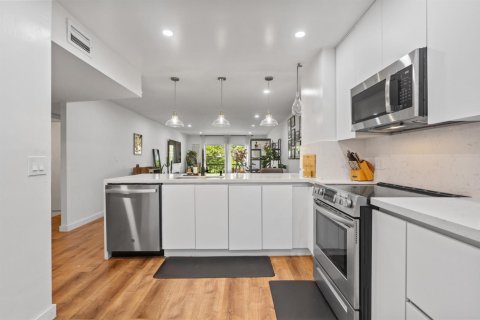 Copropriété à louer à Lauderhill, Floride: 2 chambres, 122.07 m2 № 2263178 - photo 3