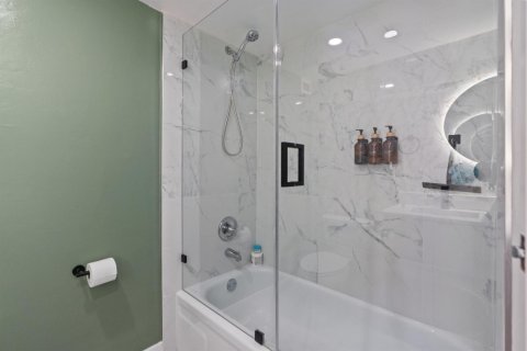 Copropriété à louer à Lauderhill, Floride: 2 chambres, 122.07 m2 № 2263178 - photo 18