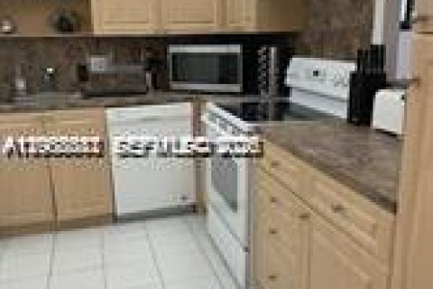 Copropriété à vendre à Aventura, Floride: 1 chambre, 99.03 m2 № 2170880 - photo 4