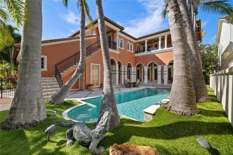 Villa ou maison à vendre à Tampa, Floride: 4 chambres, 472.22 m2 № 2404905 - photo 13