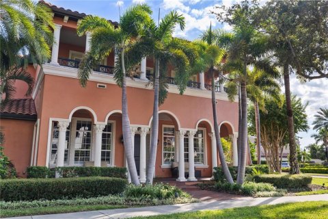 Villa ou maison à vendre à Tampa, Floride: 4 chambres, 472.22 m2 № 2404905 - photo 30