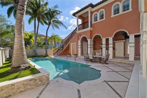 Villa ou maison à vendre à Tampa, Floride: 4 chambres, 472.22 m2 № 2404905 - photo 14