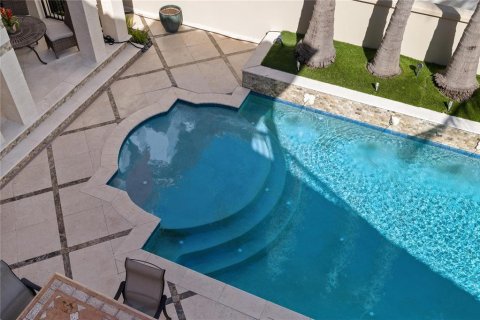 Villa ou maison à vendre à Tampa, Floride: 4 chambres, 472.22 m2 № 2404905 - photo 27