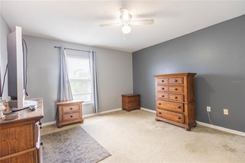 House in Winter Haven, Florida 4 bedrooms, 259.94 sq.m. № 1876125 - photo 13
