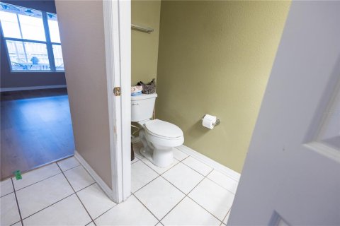 House in Winter Haven, Florida 4 bedrooms, 259.94 sq.m. № 1876125 - photo 8