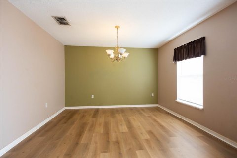 House in Winter Haven, Florida 4 bedrooms, 259.94 sq.m. № 1876125 - photo 5