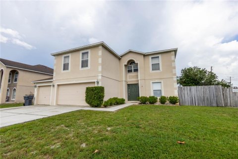 House in Winter Haven, Florida 4 bedrooms, 259.94 sq.m. № 1876125 - photo 4