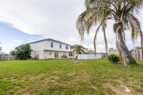 House in Winter Haven, Florida 4 bedrooms, 259.94 sq.m. № 1876125 - photo 17