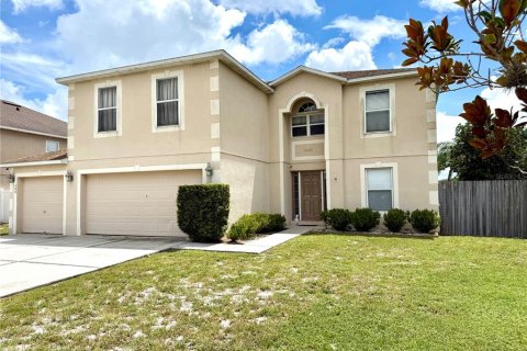 House in Winter Haven, Florida 4 bedrooms, 259.94 sq.m. № 1876125 - photo 1