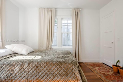 Propiedad comercial en venta en Miami, Florida, 131.46 m2 № 1891341 - foto 19
