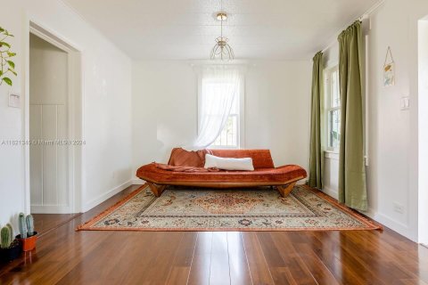 Propiedad comercial en venta en Miami, Florida, 131.46 m2 № 1891341 - foto 3