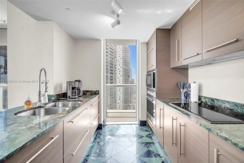 Condo in Miami, Florida, 2 bedrooms  № 1863216 - photo 8