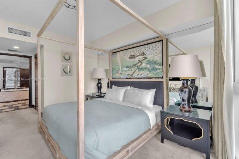Condo in Miami, Florida, 2 bedrooms  № 1863216 - photo 11