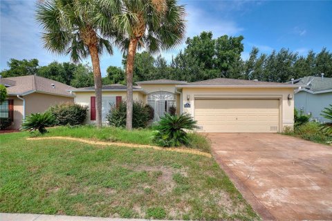 House in Ocala, Florida 3 bedrooms, 153.1 sq.m. № 2227174 - photo 2