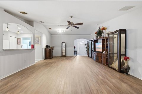 House in Ocala, Florida 3 bedrooms, 153.1 sq.m. № 2227174 - photo 7