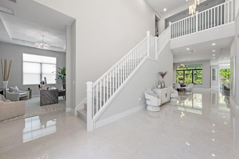 House in Palm Beach Gardens, Florida 5 bedrooms, 480.03 sq.m. № 2177573 - photo 9