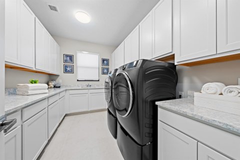 House in Palm Beach Gardens, Florida 5 bedrooms, 480.03 sq.m. № 2177573 - photo 21