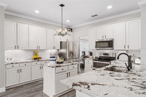 House in Longwood, Florida 6 bedrooms, 322.74 sq.m. № 1876694 - photo 4