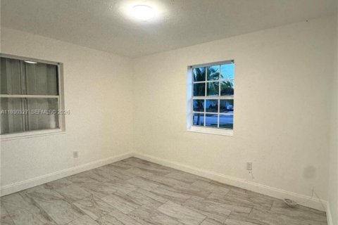 Снять в аренду виллу или дом в Помпано-Бич, Флорида 3 спальни, 95.88м2, № 2007680 - фото 13