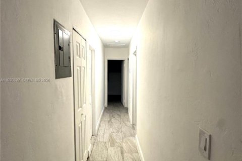 Снять в аренду виллу или дом в Помпано-Бич, Флорида 3 спальни, 95.88м2, № 2007680 - фото 6