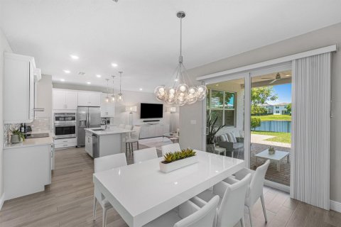House in Deerfield Beach, Florida 3 bedrooms, 195.84 sq.m. № 2245207 - photo 10