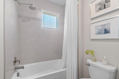 House in Deerfield Beach, Florida 3 bedrooms, 195.84 sq.m. № 2245207 - photo 26