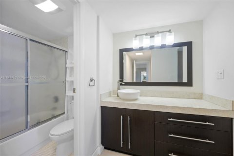 Купить кондоминиум в Авентура, Флорида 2 спальни, 105.72м2, № 1841135 - фото 14