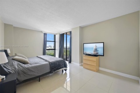 Купить кондоминиум в Авентура, Флорида 2 спальни, 105.72м2, № 1841135 - фото 12